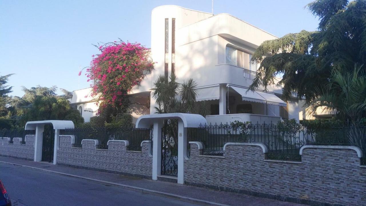 Villa Mary Trani Exterior foto